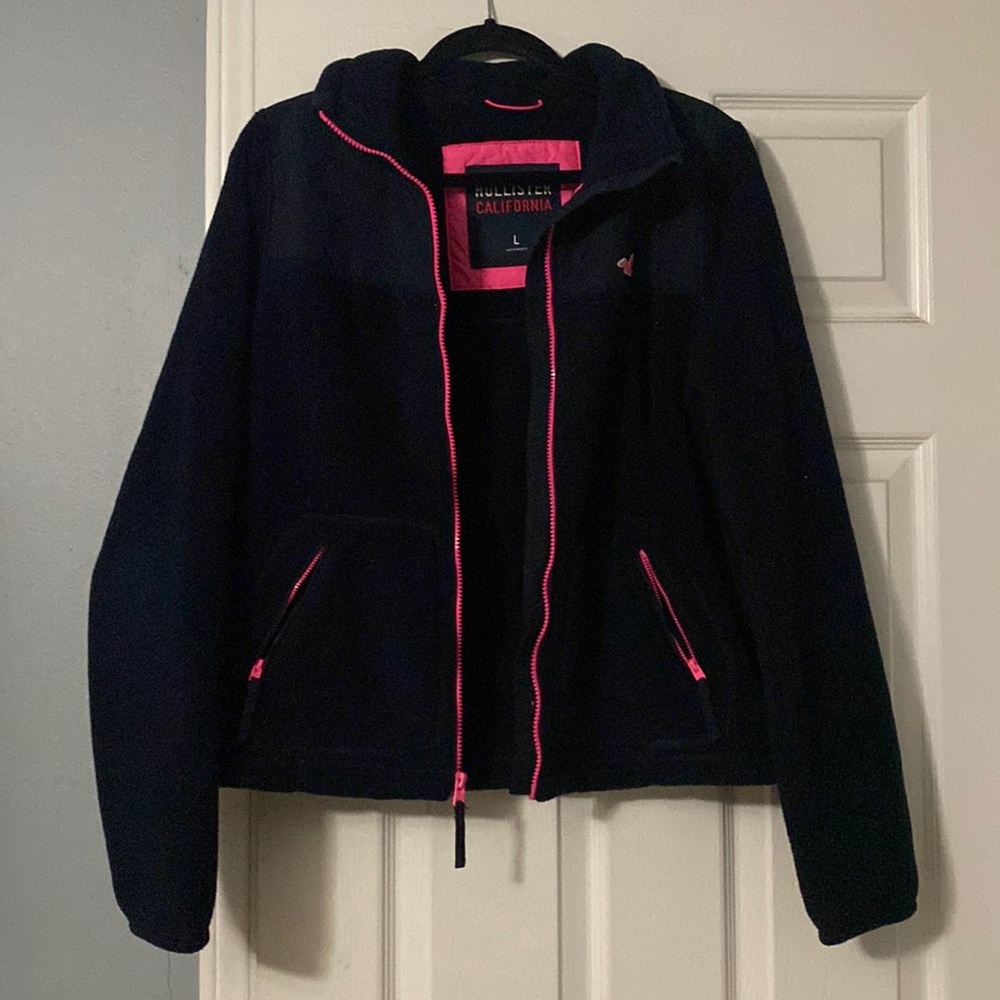 Hollister Women's V-Neck Sweater - Black and Pink